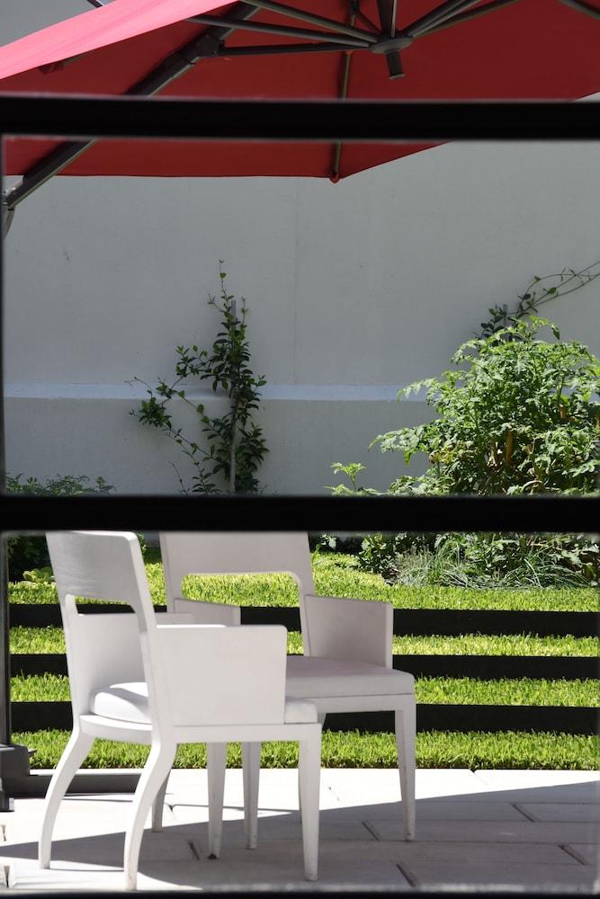 Oliva Luxury Hotel