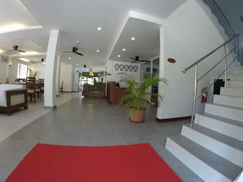 Perla Dhangethi