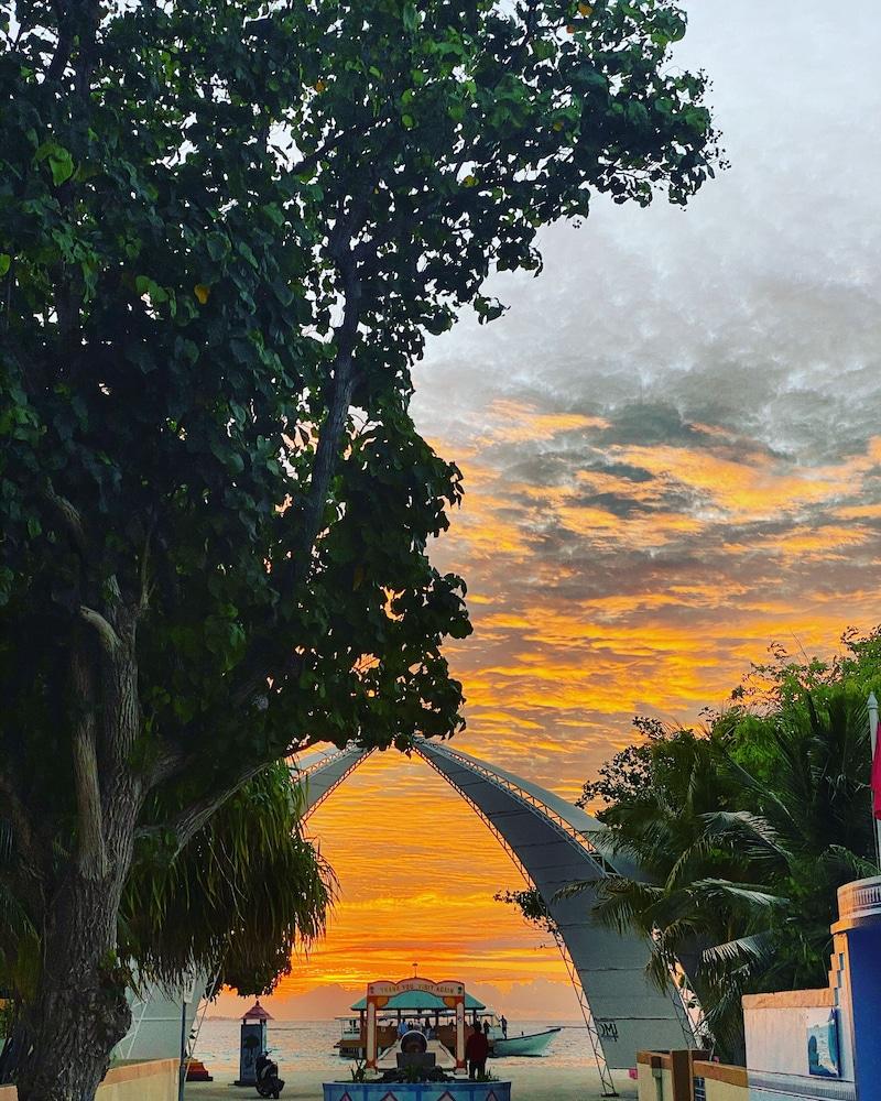 Perla Dhangethi