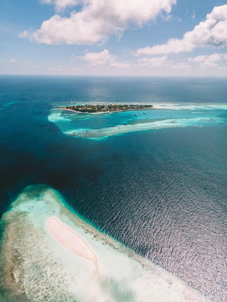 Perla Dhangethi