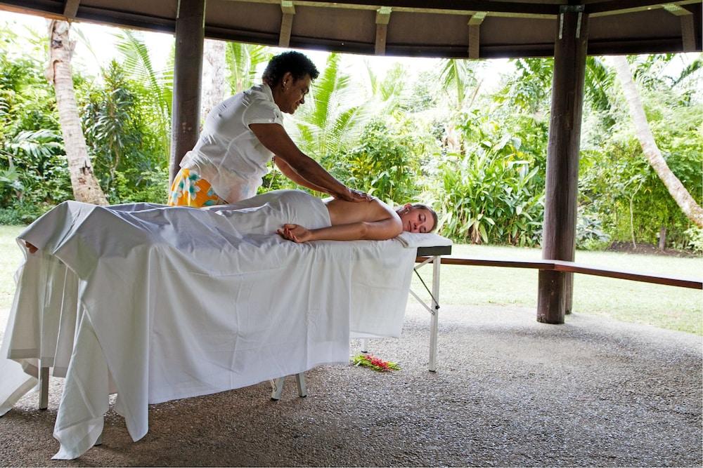 Ultiqa Fiji Palms Beach Resort
