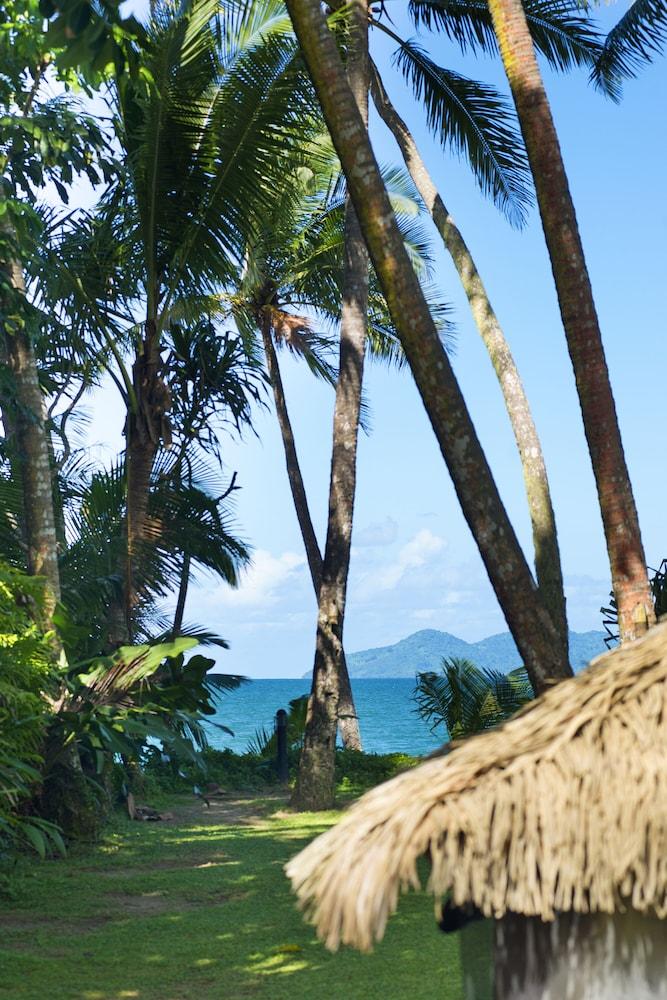 Ultiqa Fiji Palms Beach Resort