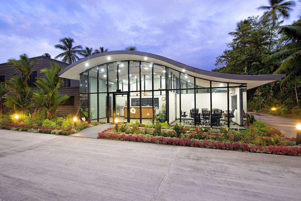 Ultiqa Fiji Palms Beach Resort