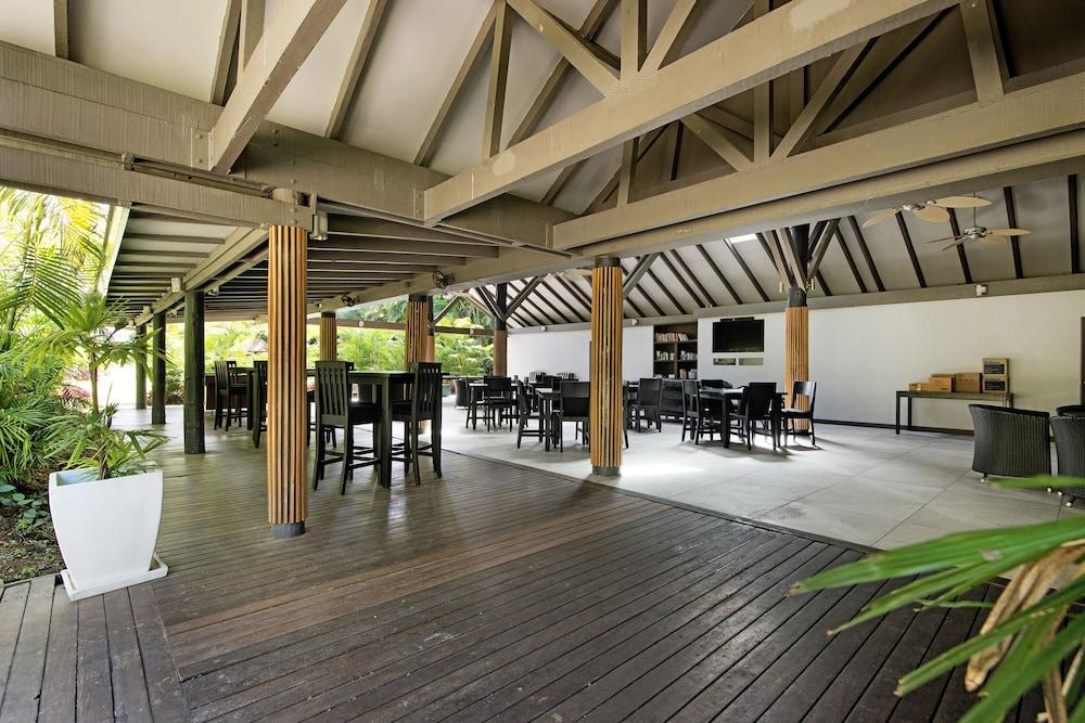 Ultiqa Fiji Palms Beach Resort