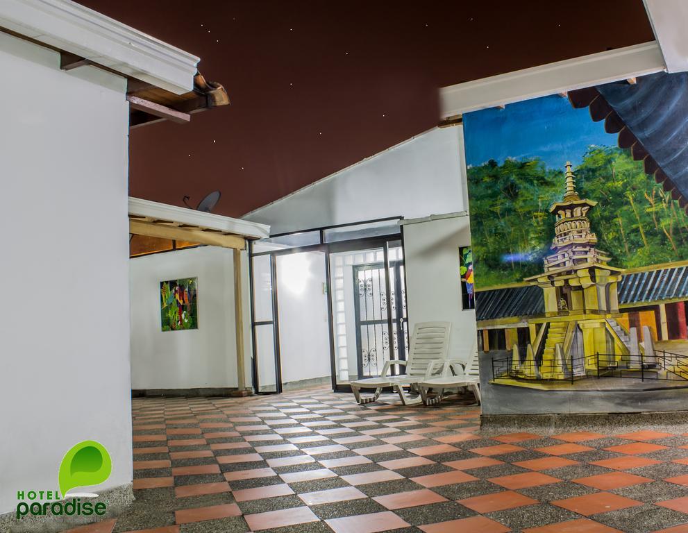 Hotel Paradise La 33
