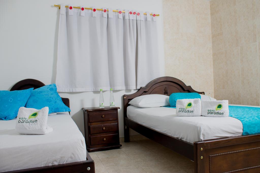 Hotel Paradise La 33