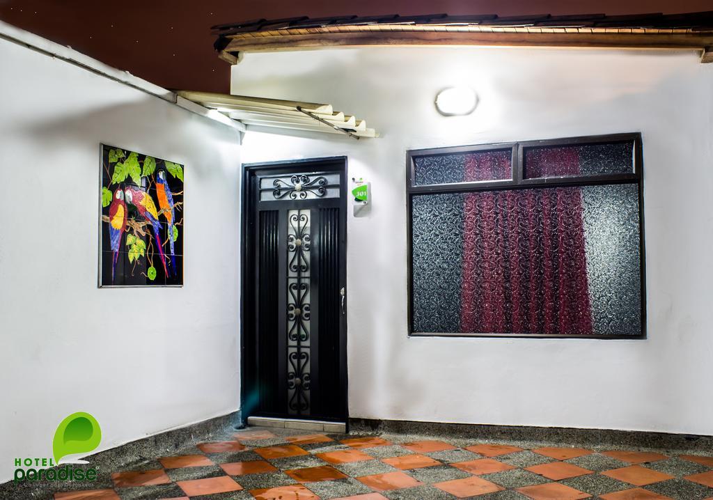Hotel Paradise La 33