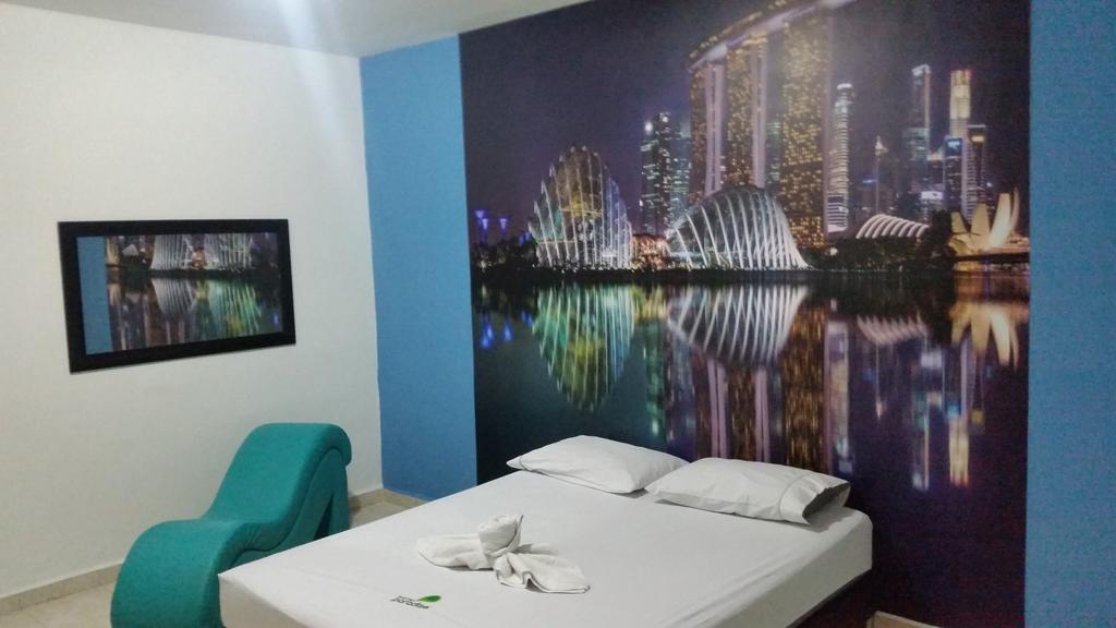 Hotel Paradise La 33
