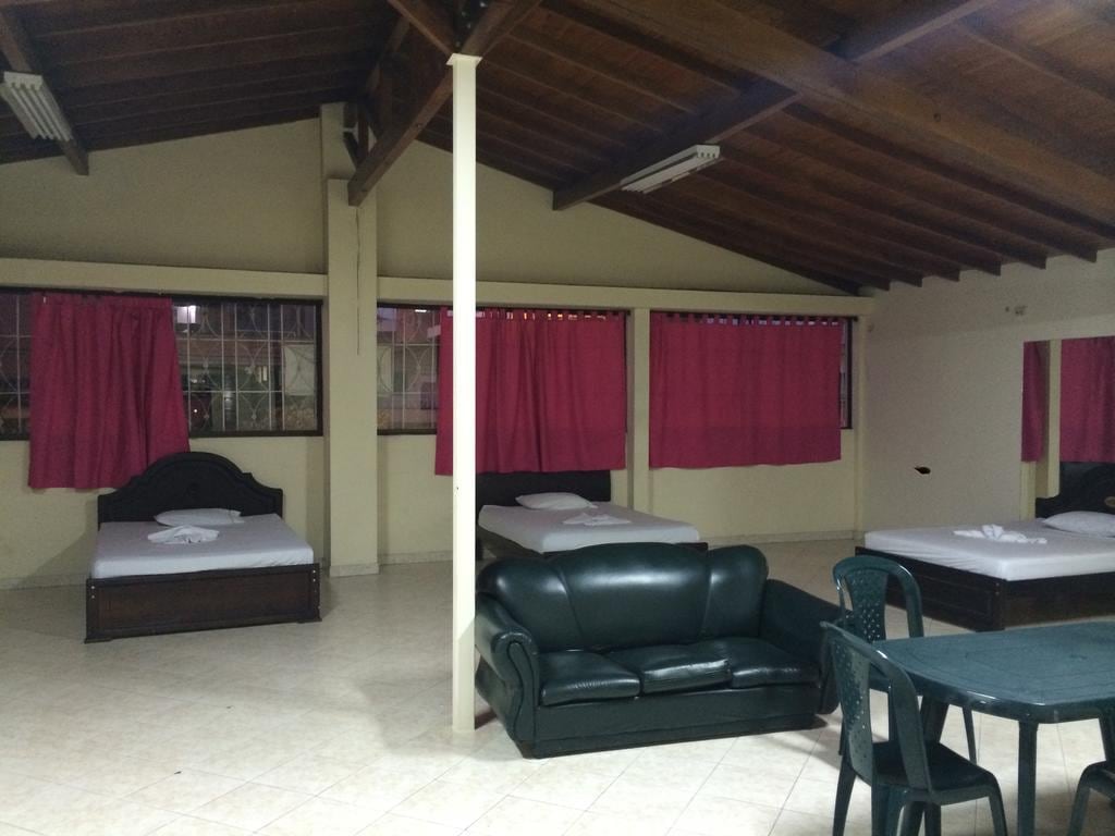 Hotel Paradise La 33