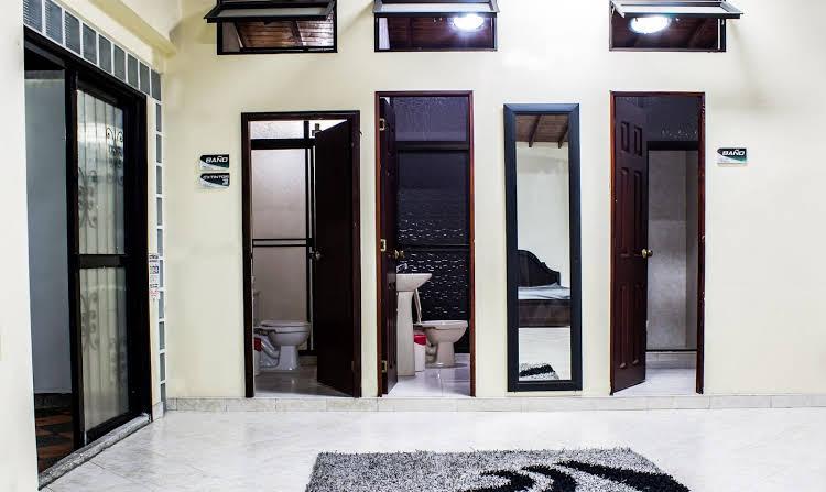 Hotel Paradise La 33