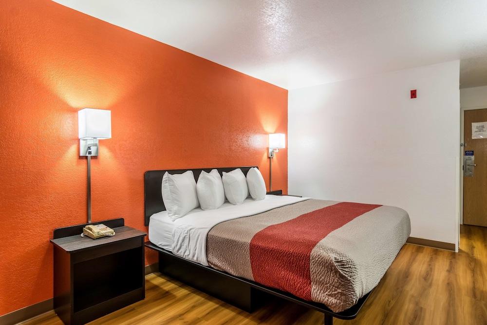 Motel 6 Barkeyville