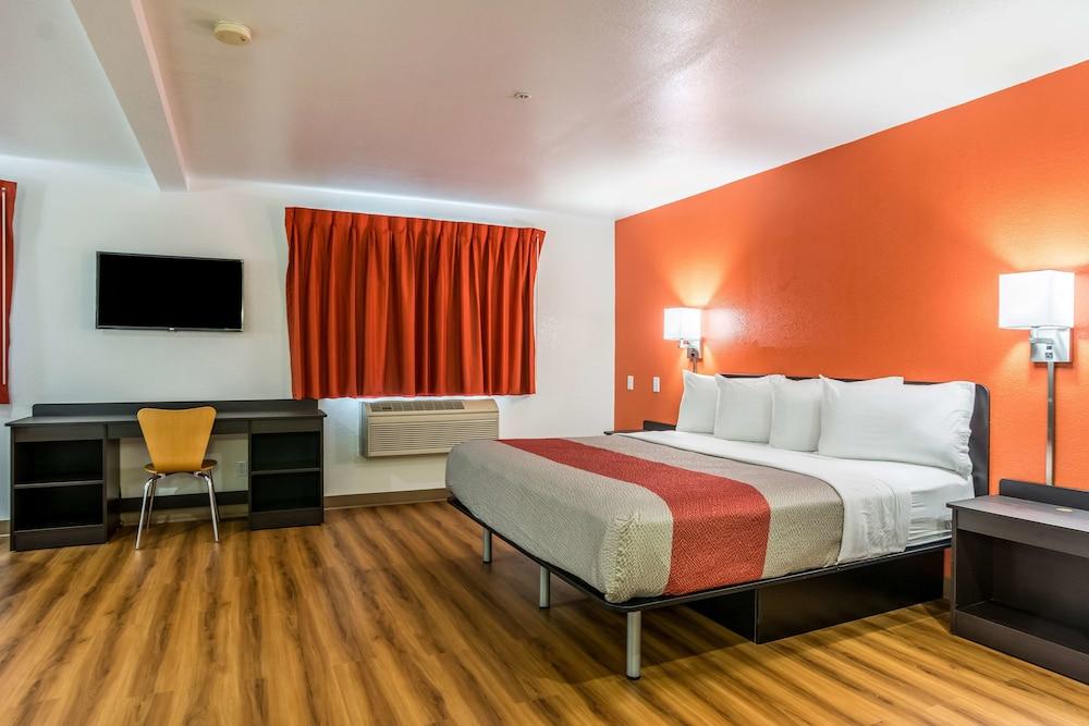 Motel 6 Barkeyville