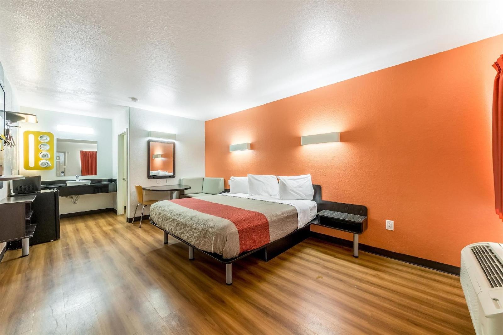 Motel 6 Seguin Tx