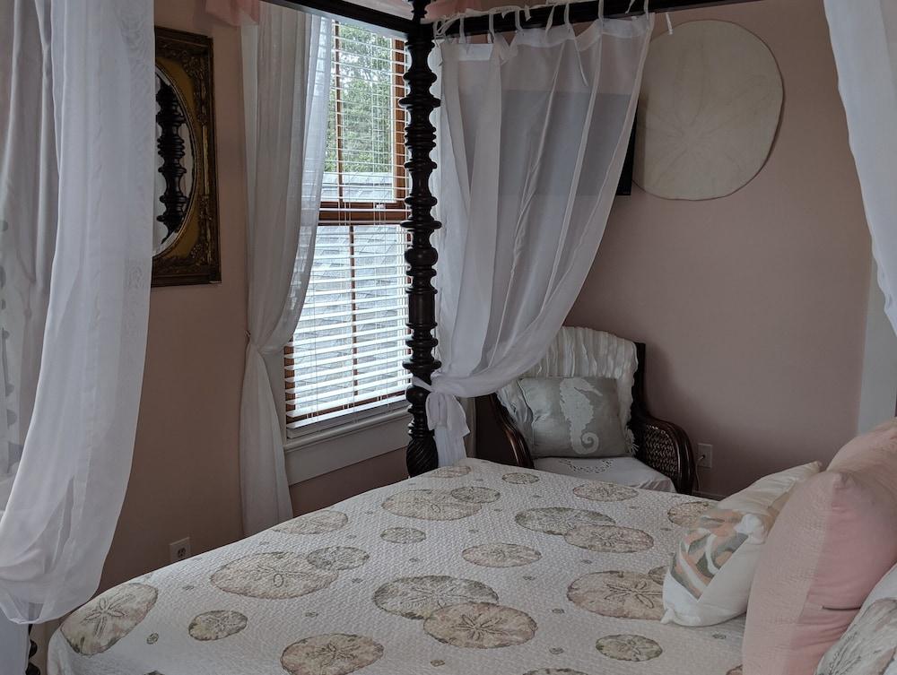 Surf Song Bed & Breakfast