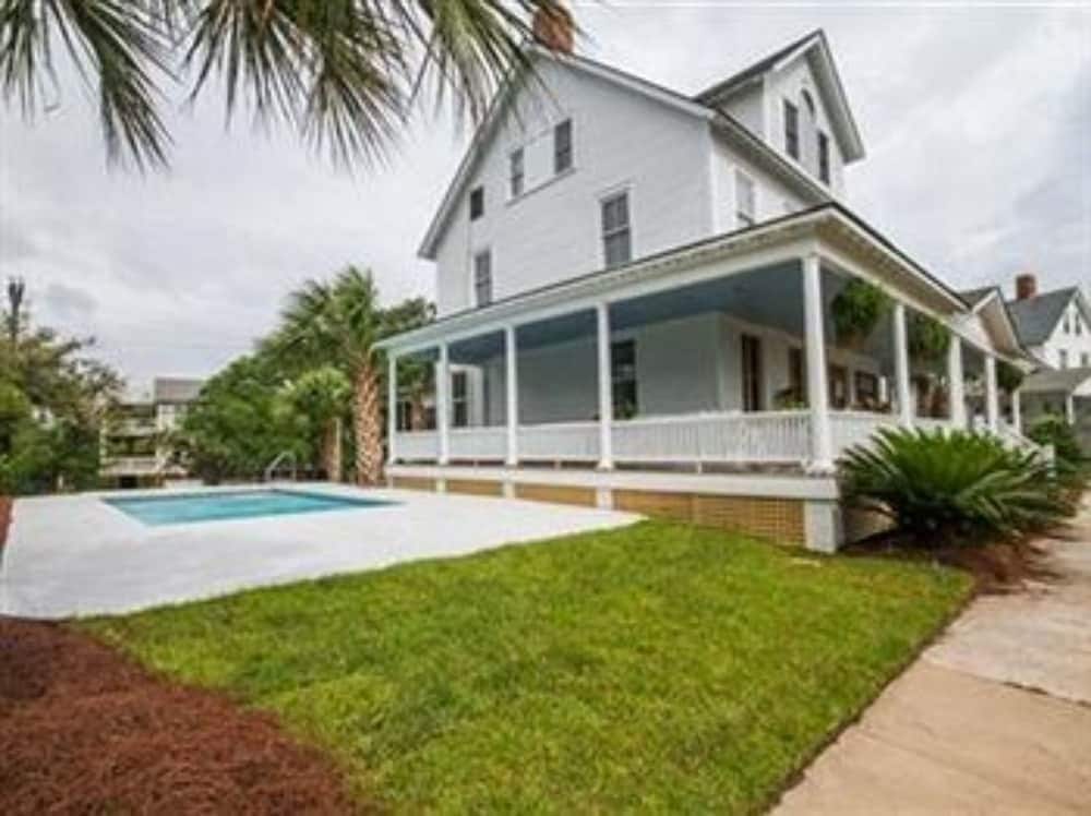 Surf Song Bed & Breakfast