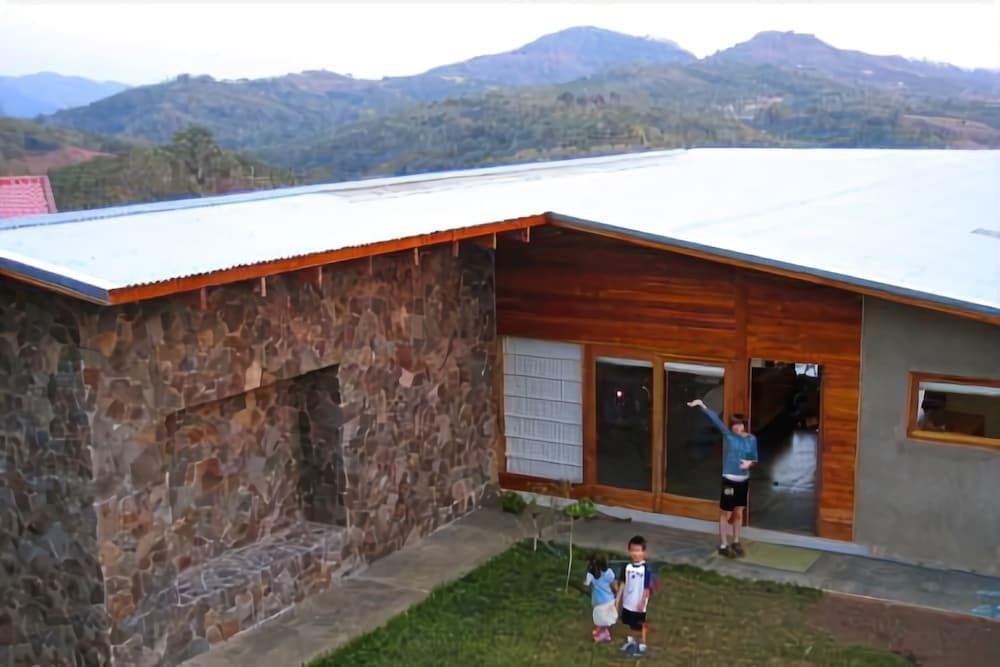 Casa Amanecer B & B