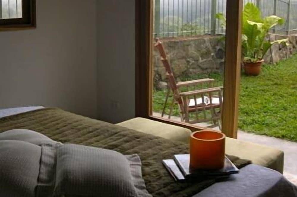 Casa Amanecer B & B