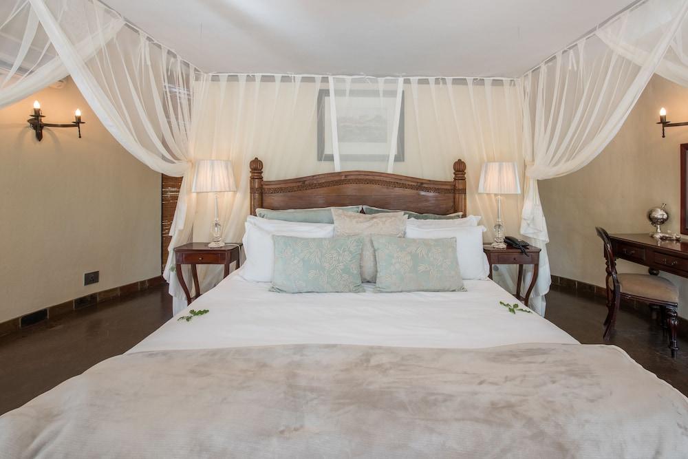 Tintswalo Safari Lodge & Manor House