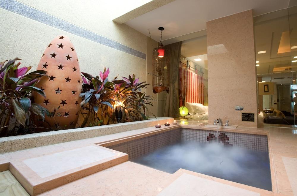 Yes Motel City Resort Paradise