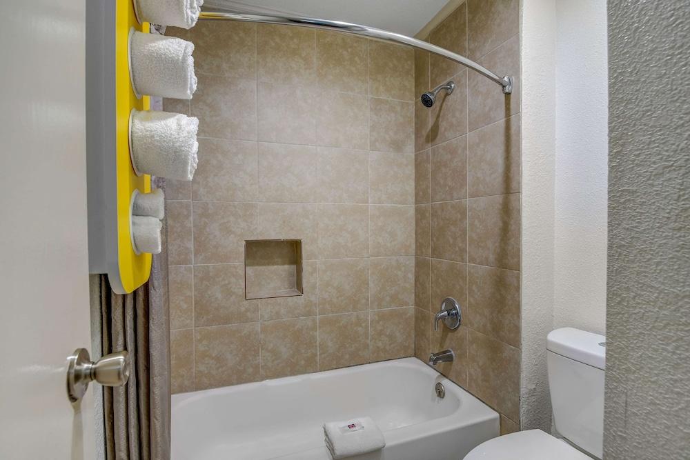 Motel 6 Norcross
