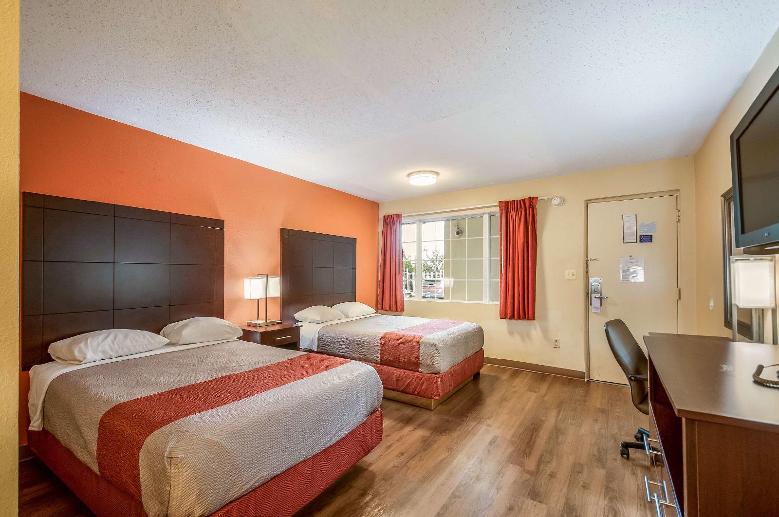 Motel 6 Washington DC Convention Center