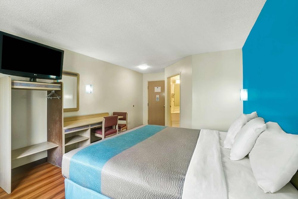 Motel 6 Gordonville