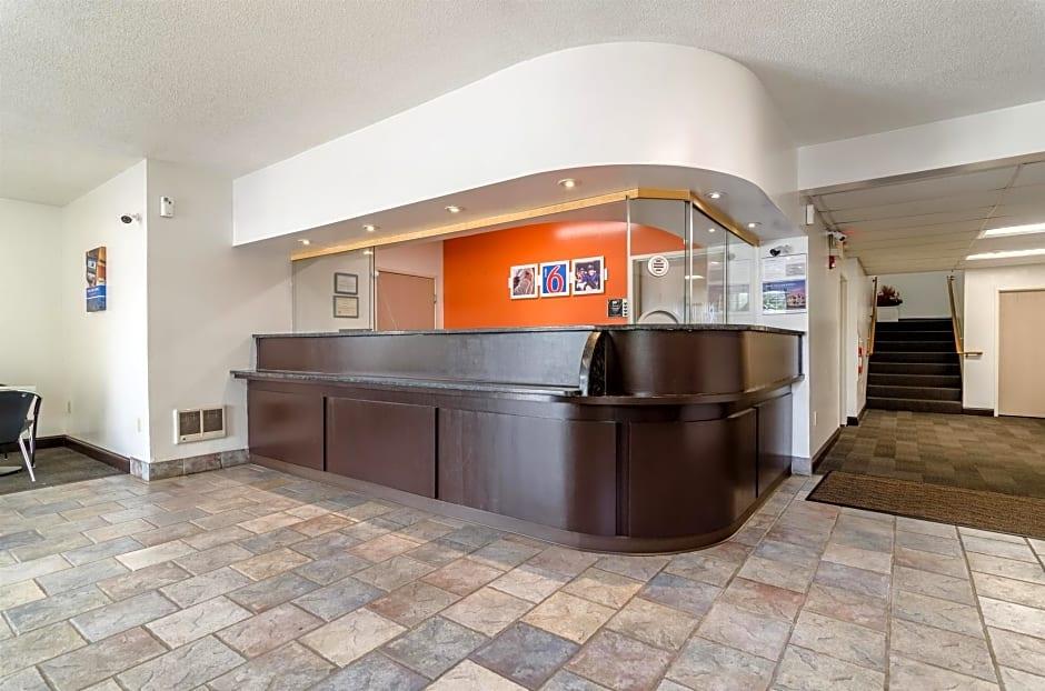 Motel 6 Gordonville