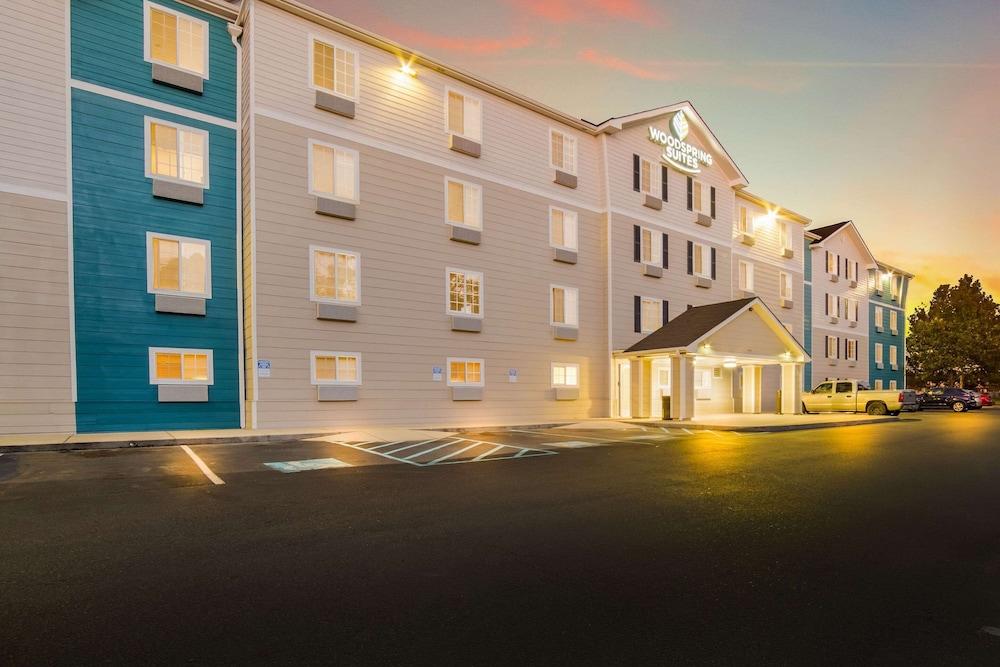Woodspring Suites North Charleston