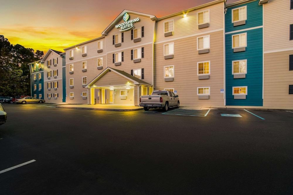 Woodspring Suites North Charleston