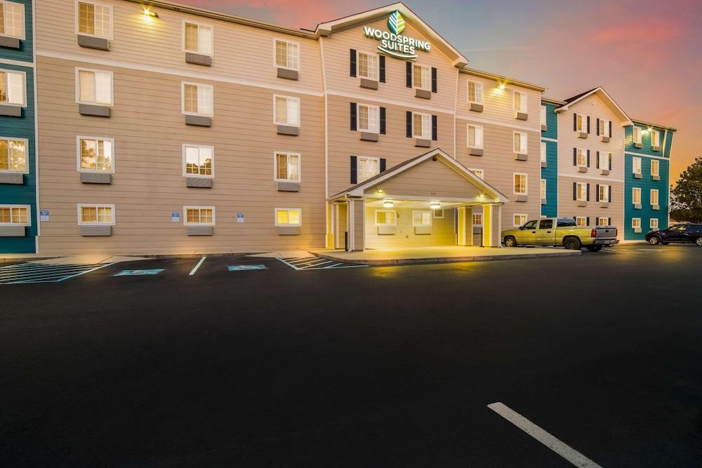 Woodspring Suites North Charleston