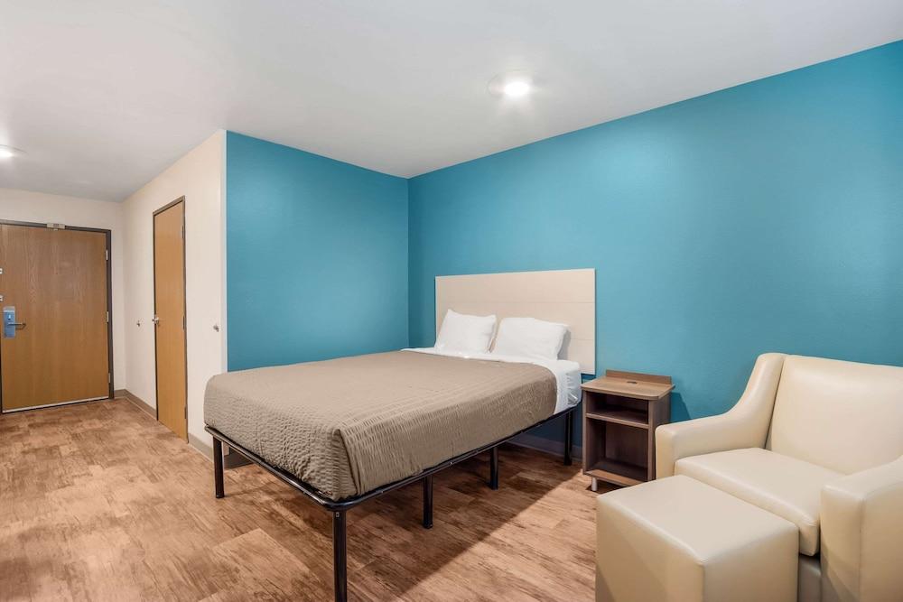 Woodspring Suites North Charleston