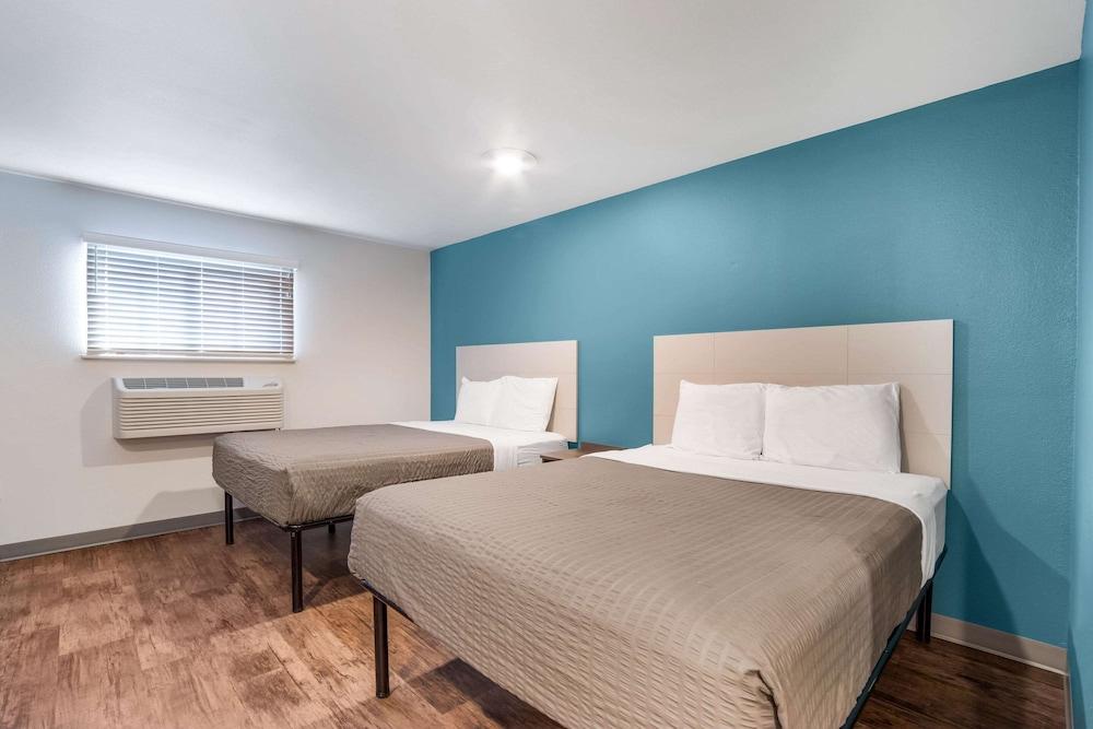 Woodspring Suites North Charleston