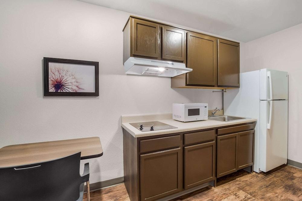 Woodspring Suites North Charleston