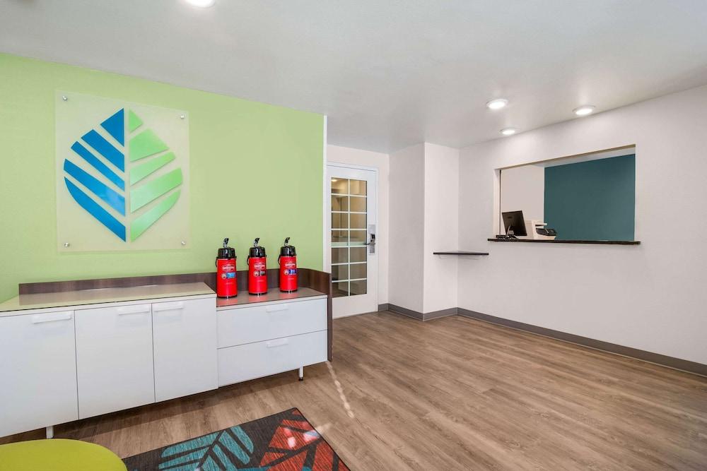 Woodspring Suites North Charleston