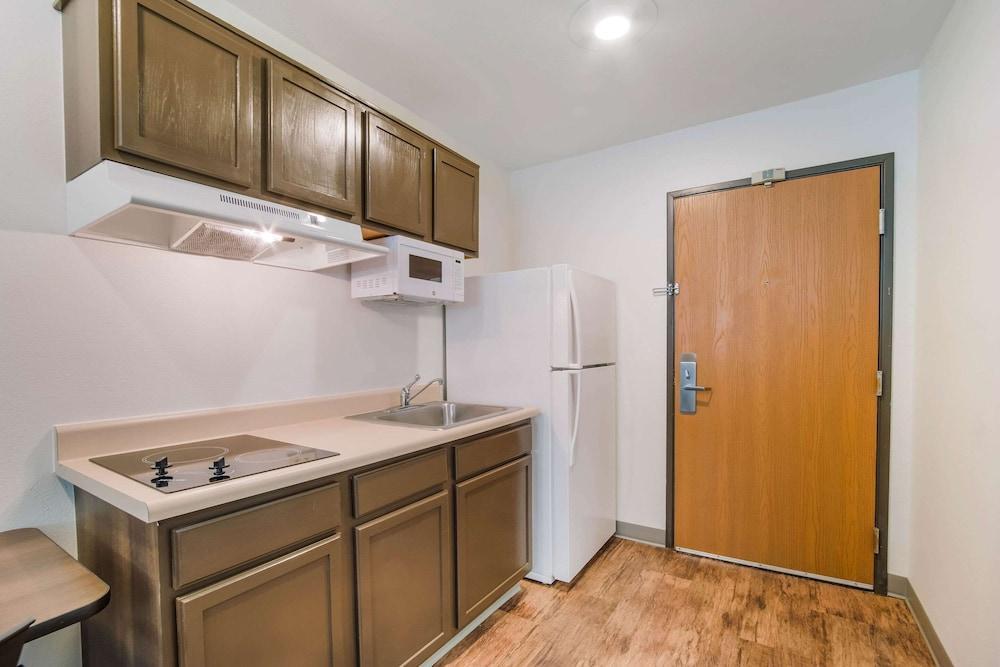 Woodspring Suites North Charleston