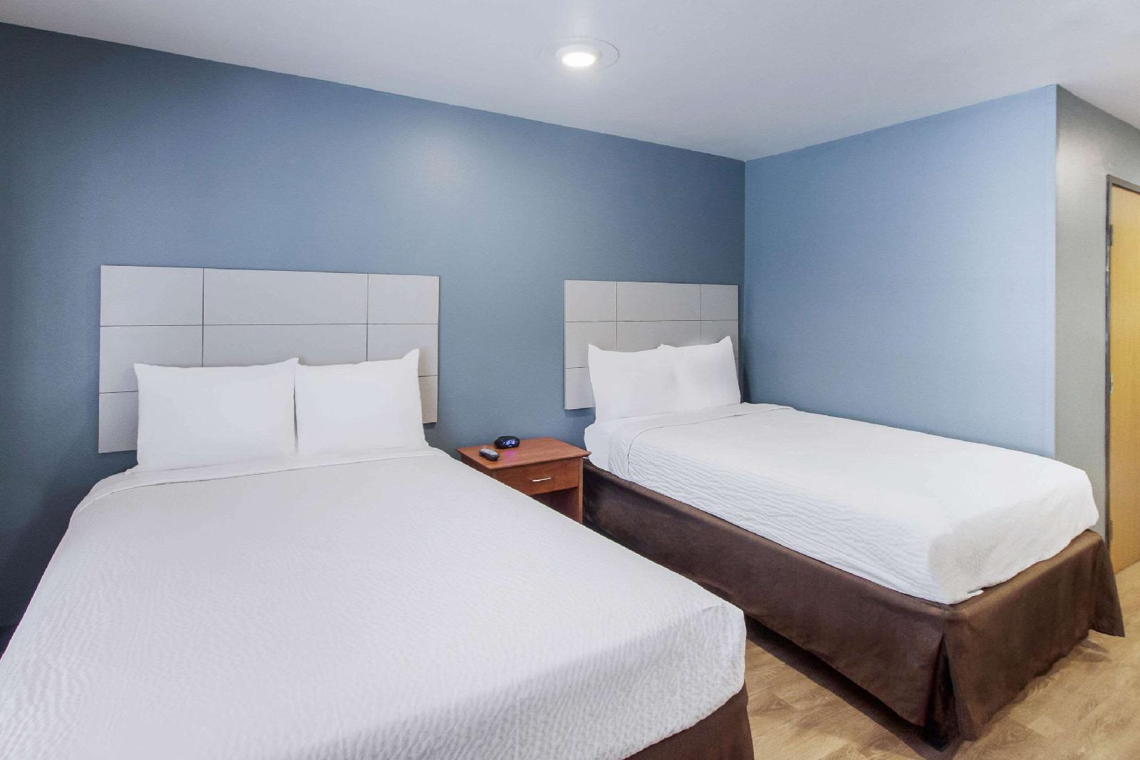 WoodSpring Suites Charleston Ashley Phosphate