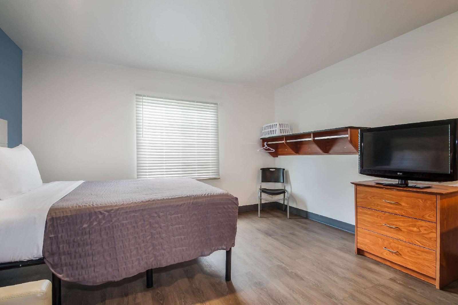 WoodSpring Suites Charleston Ashley Phosphate