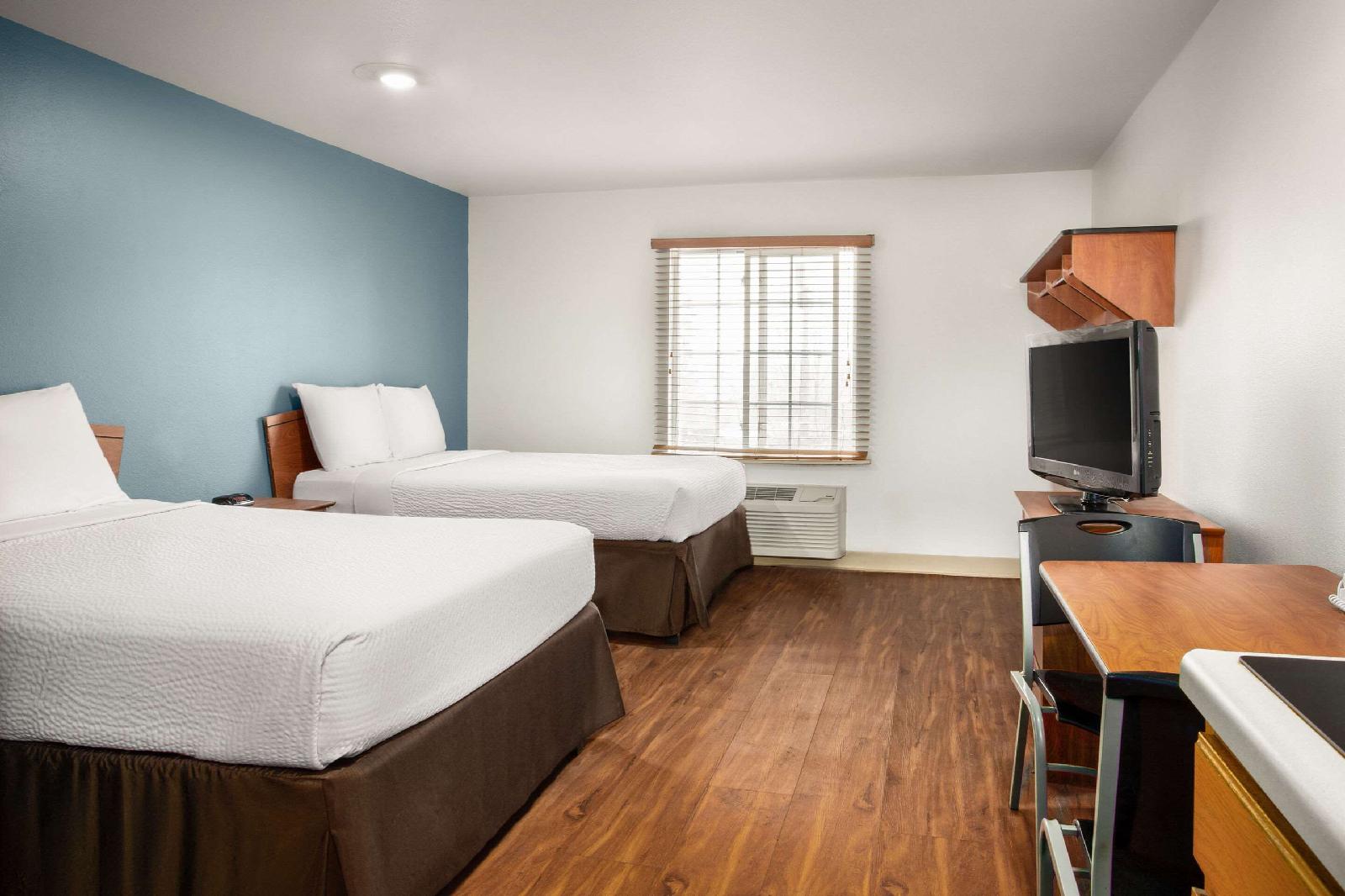 WoodSpring Suites Charleston Ashley Phosphate