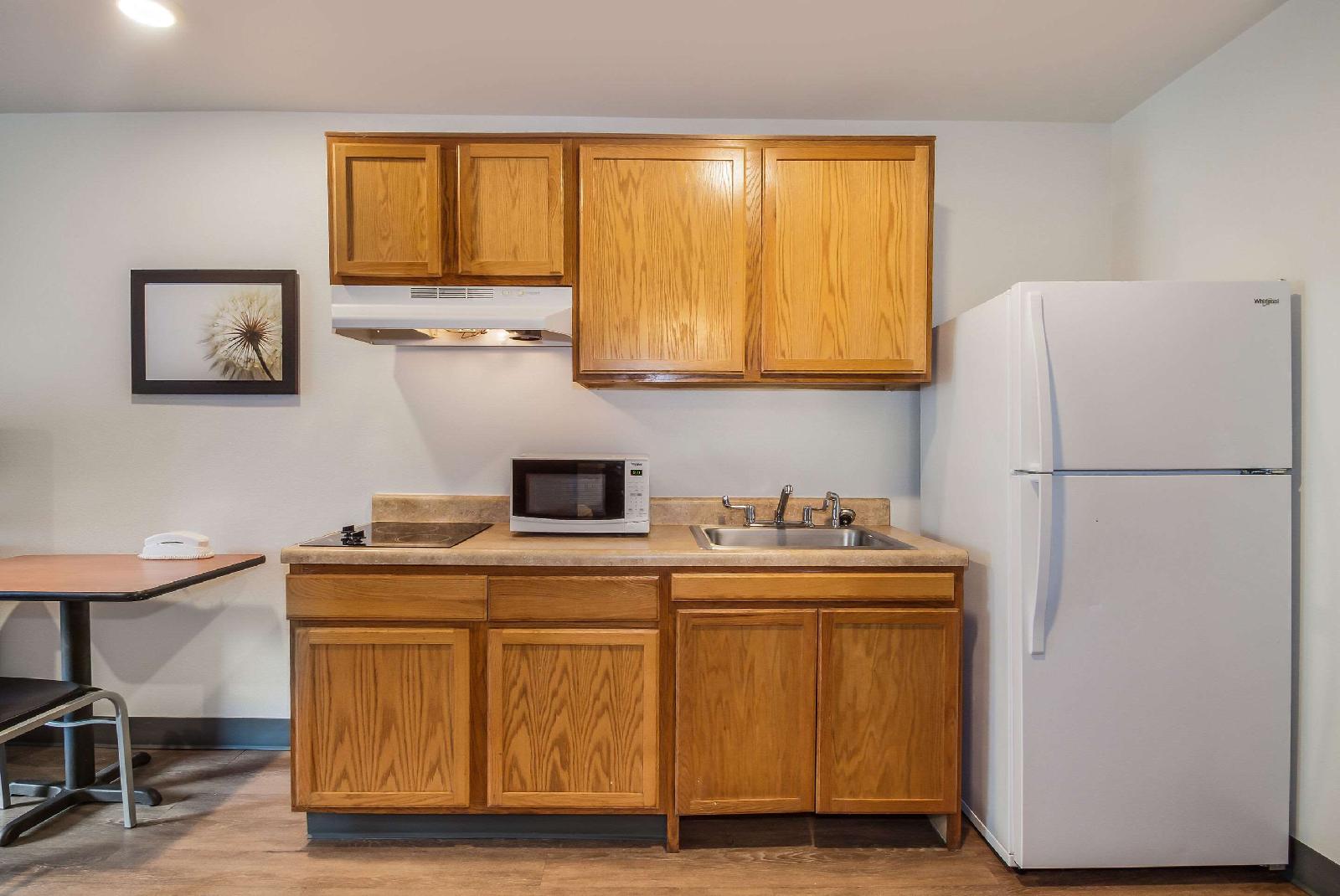 WoodSpring Suites Charleston Ashley Phosphate