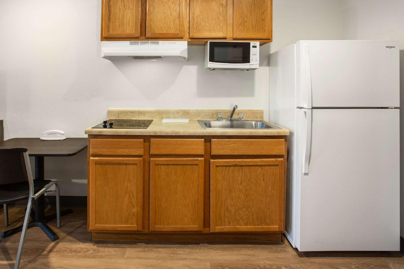 WoodSpring Suites Charleston Ashley Phosphate