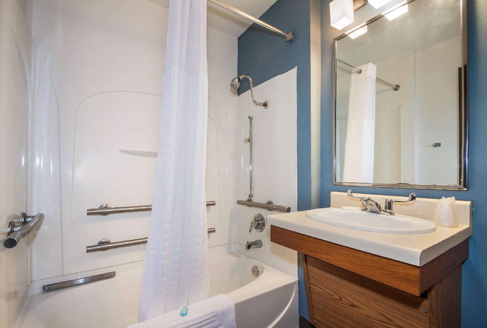 WoodSpring Suites Charleston Ashley Phosphate