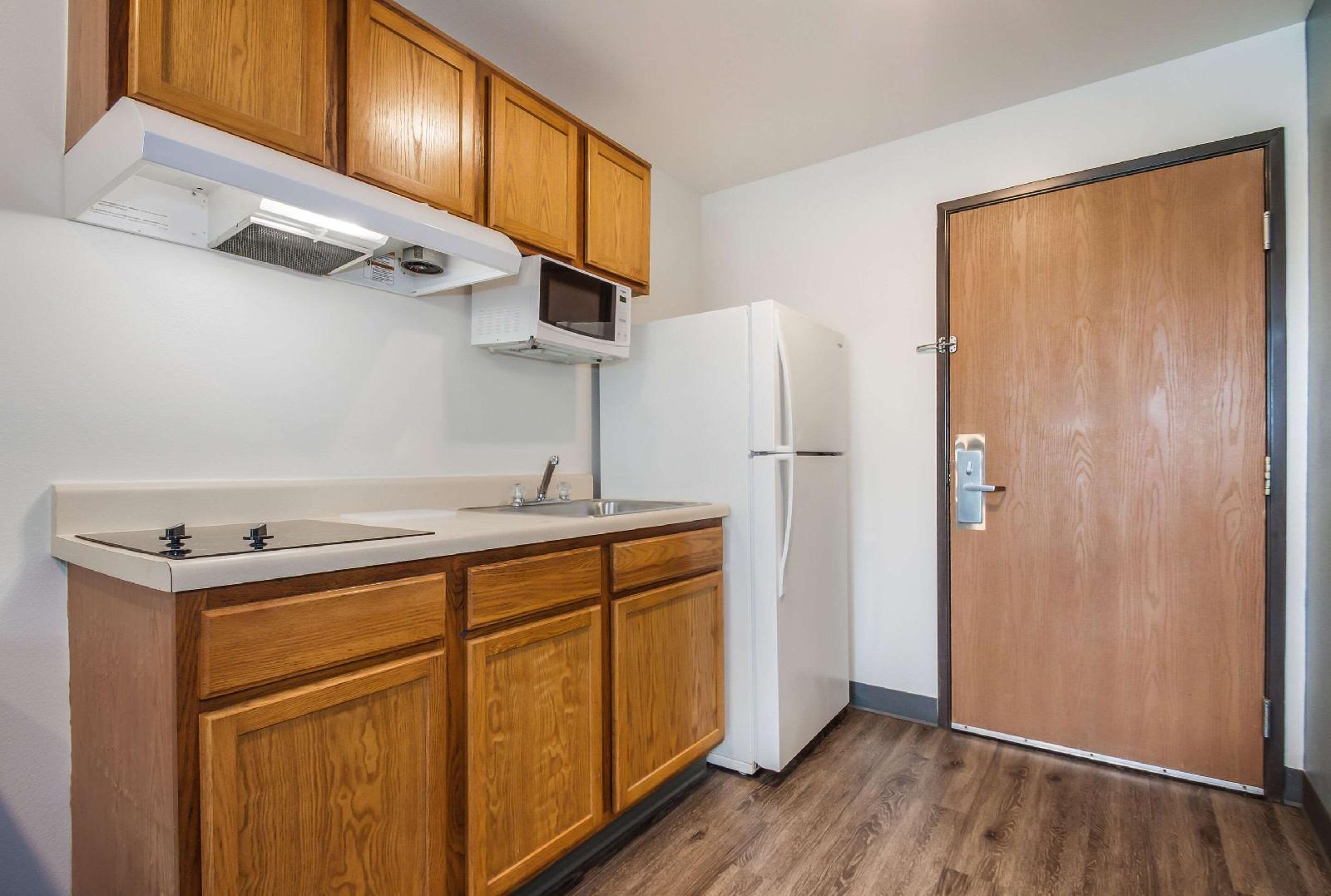 WoodSpring Suites Charleston Ashley Phosphate