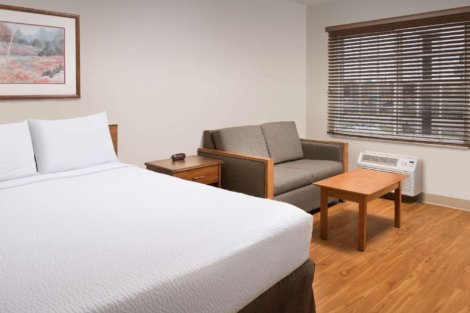 WoodSpring Suites Charleston Ashley Phosphate