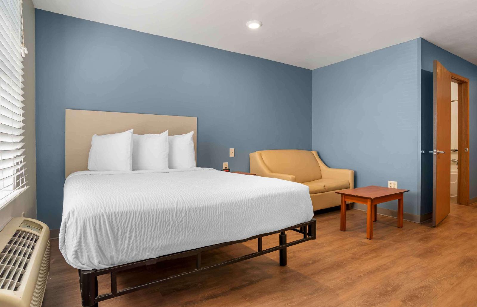 WoodSpring Suites Pensacola Northwest