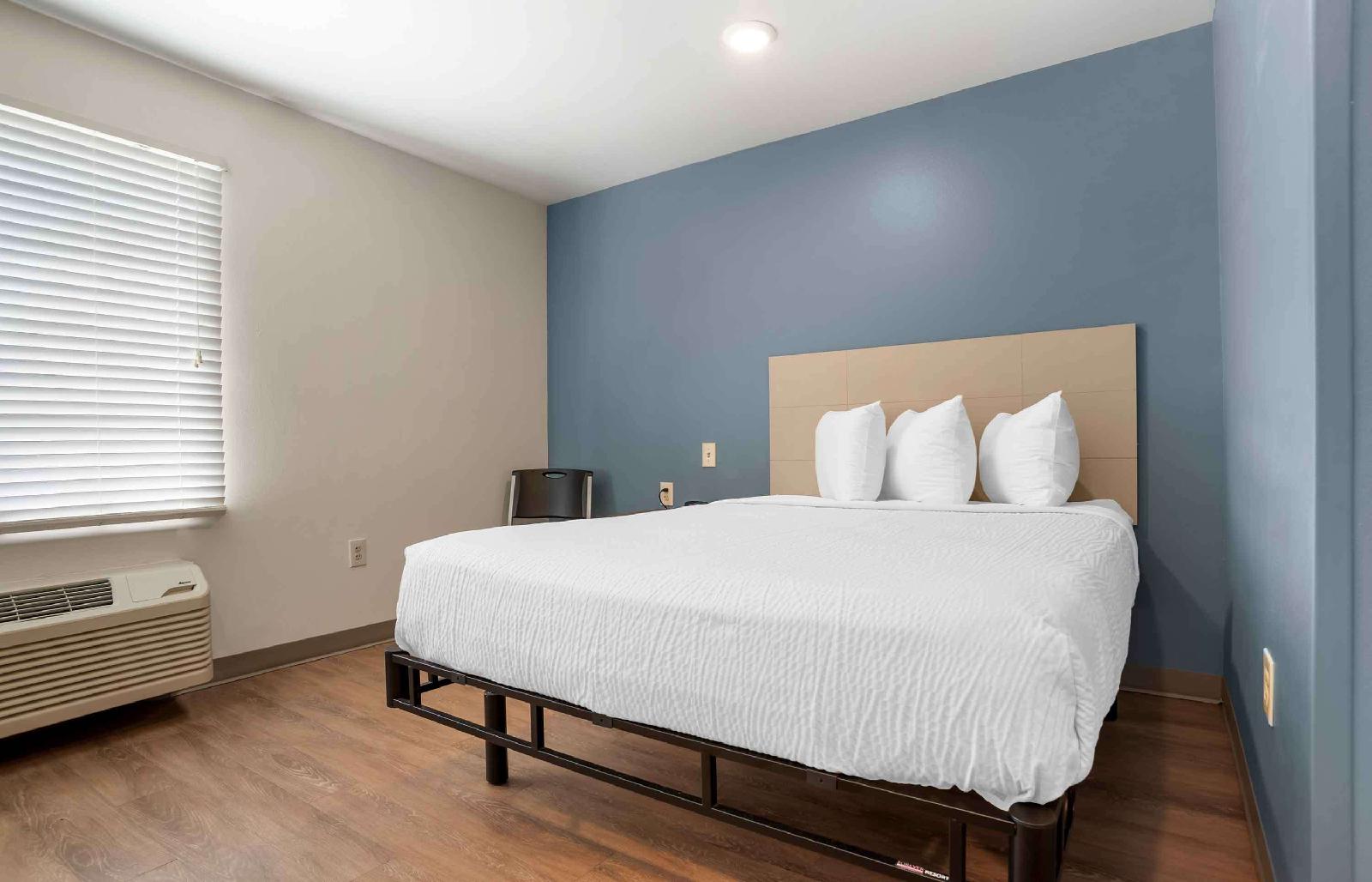 WoodSpring Suites Pensacola Northwest