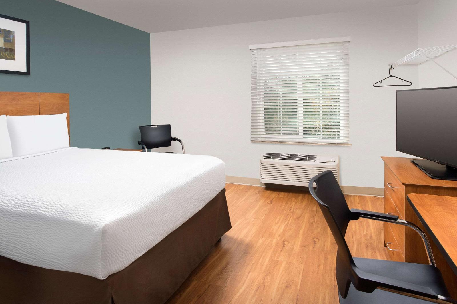 WoodSpring Suites Pensacola Northwest