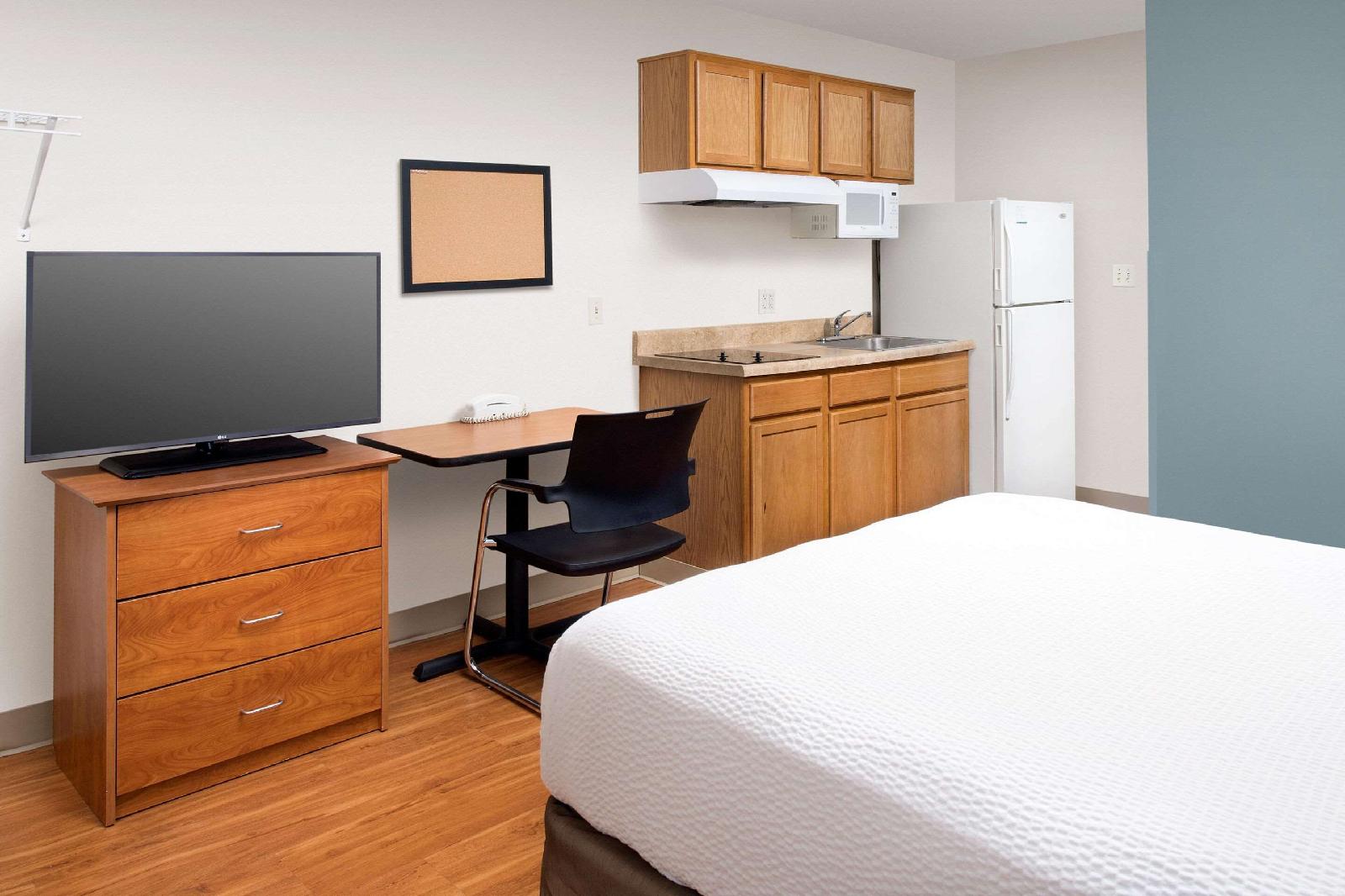 WoodSpring Suites Pensacola Northwest