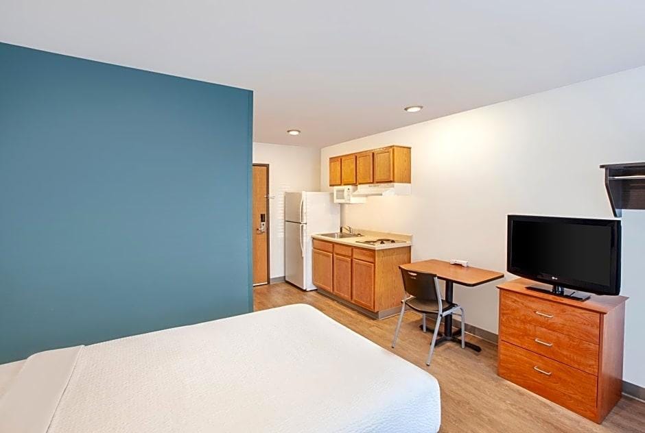 WoodSpring Suites Phoenix Peoria