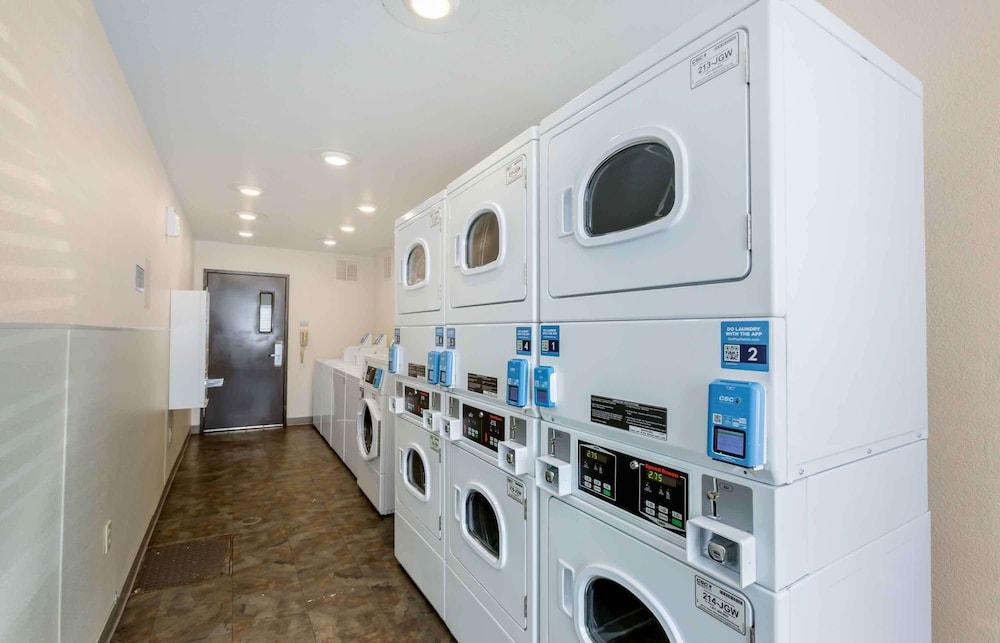 WoodSpring Suites Phoenix Peoria