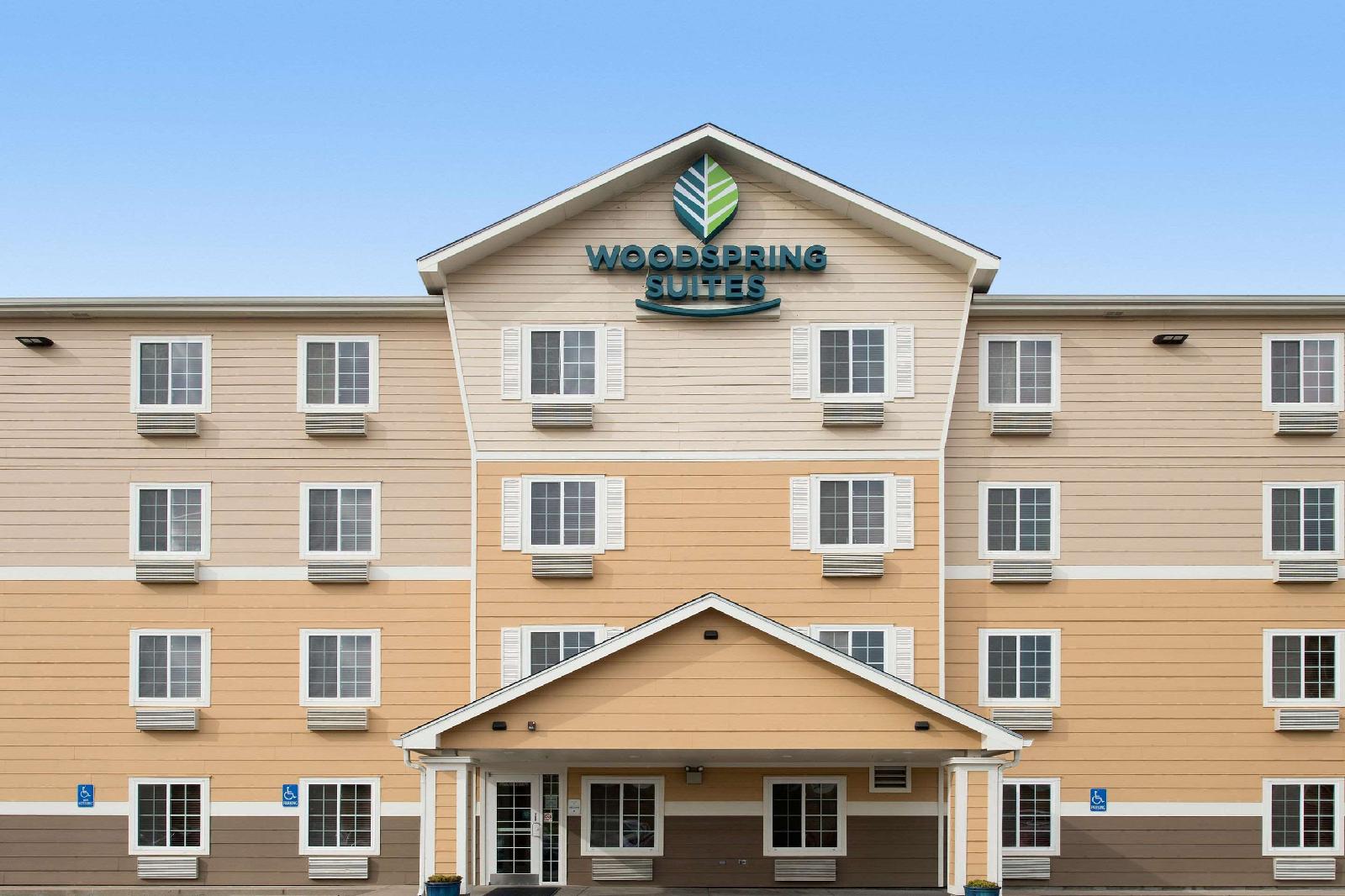 WoodSpring Suites Wichita Airport